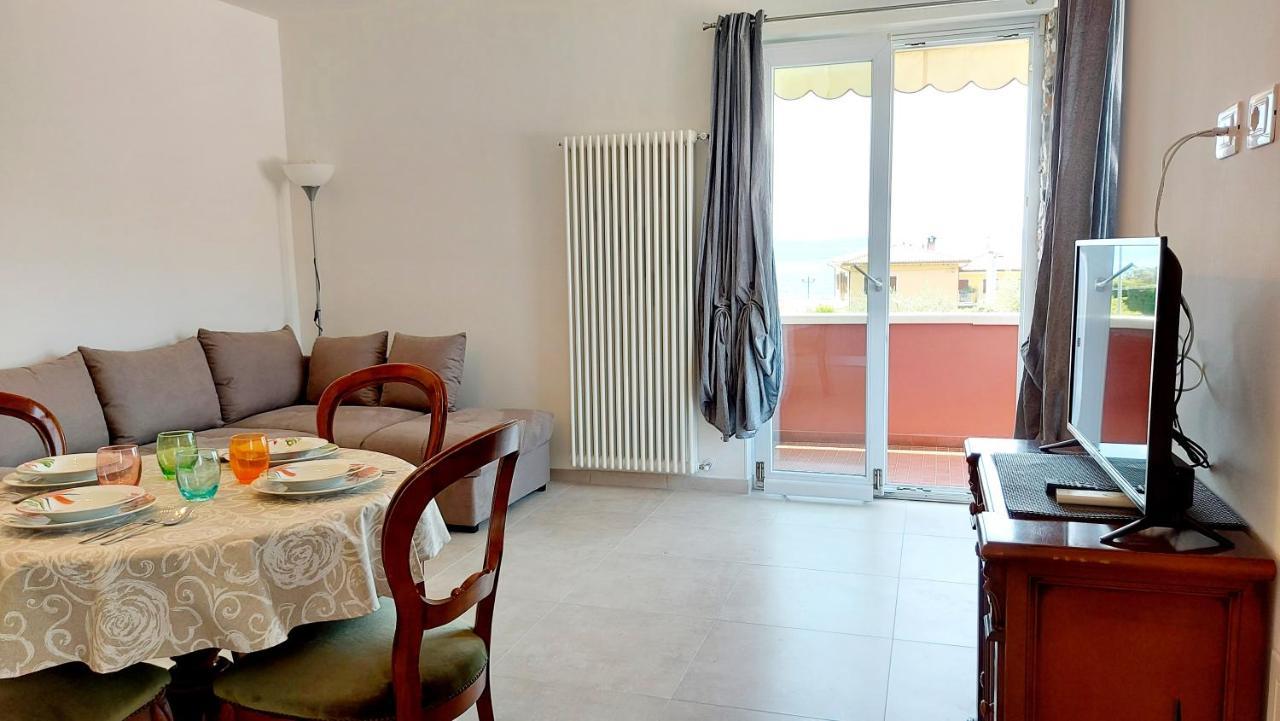 ברדולינו Narcisa View Lake&Pool Apartment מראה חיצוני תמונה